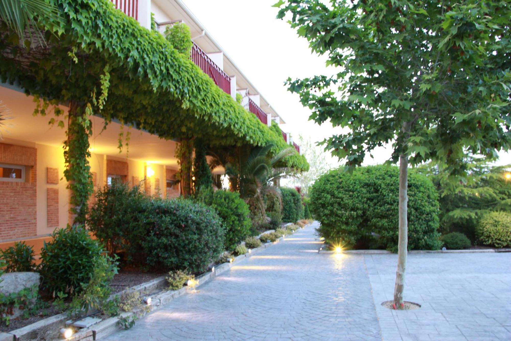 La Ermita Hotel Brunete Exterior photo