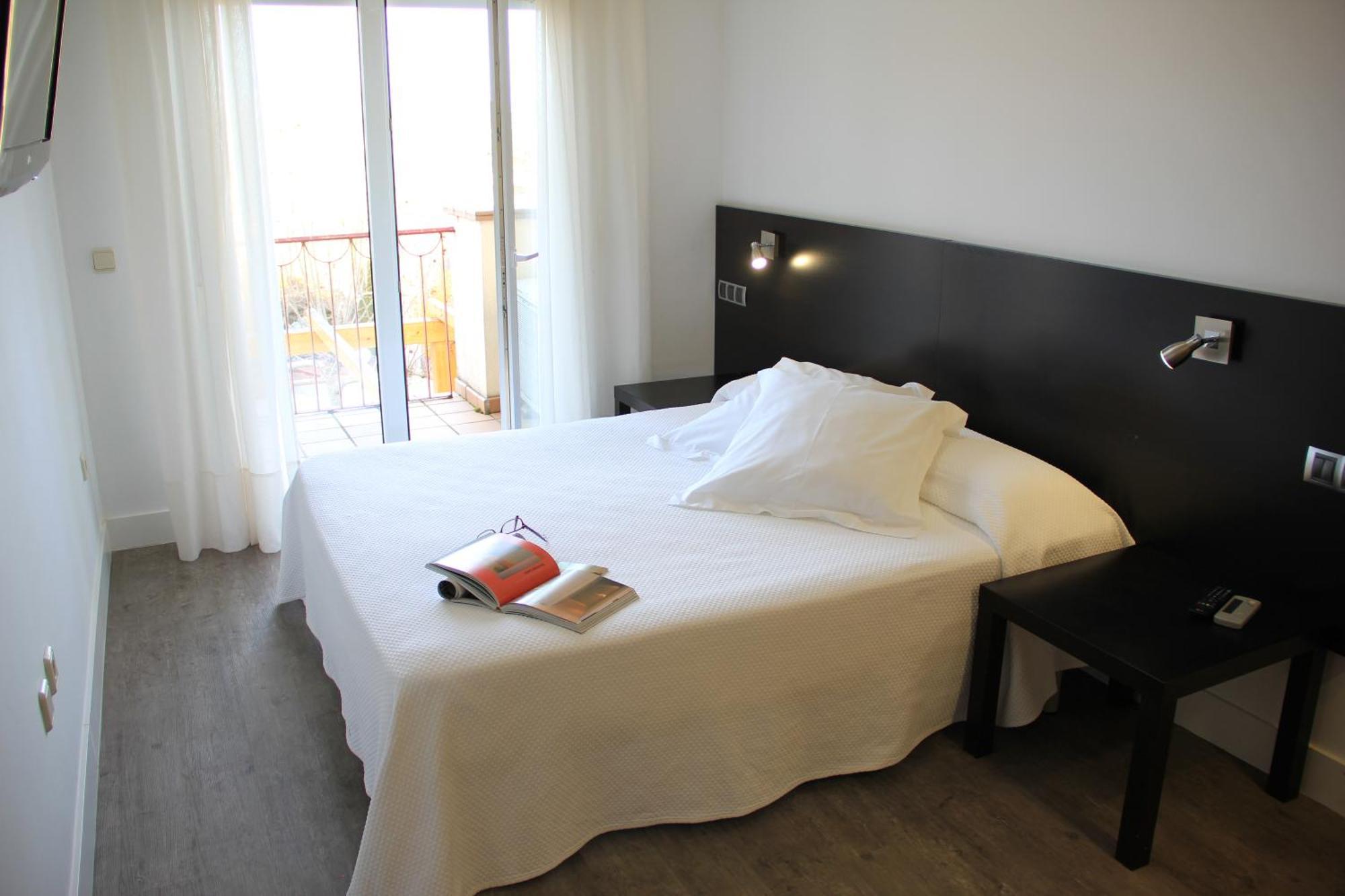 La Ermita Hotel Brunete Room photo